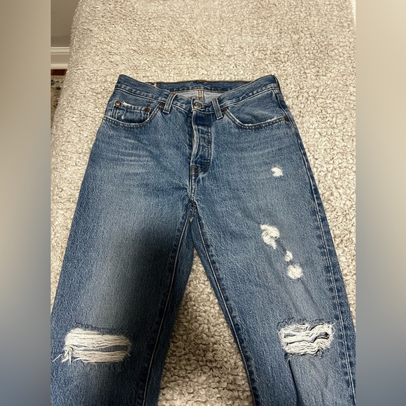 Levi's 501 Original Fit jeans - size 26 x 30, medium wash - Picture 5 of 7